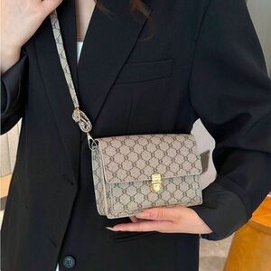 Vintage Style Handbag